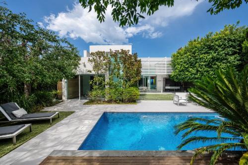 Brighton House | The Art House by the Beach