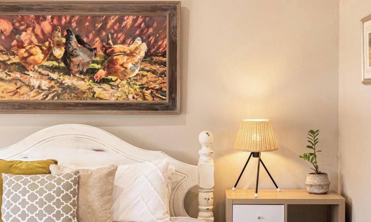 Dudley Park House | The Art Lovers Cottage in Mandurah 1BR