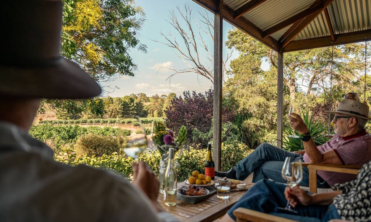 Upper Wakefield House | The Artist’s Homestead – Artistic Vineyard Retreat