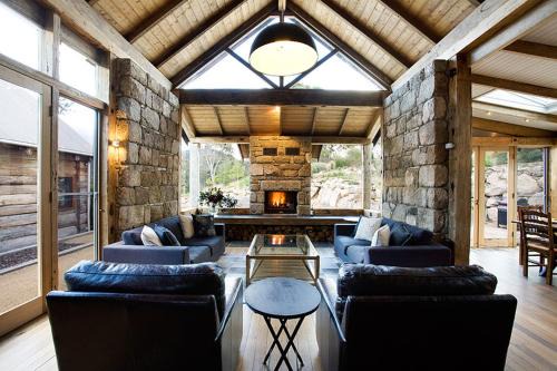 Crackenback House | The Barn by Tinkersfield