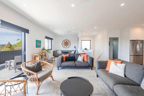 Angourie House | The Bay House - Oceanstays