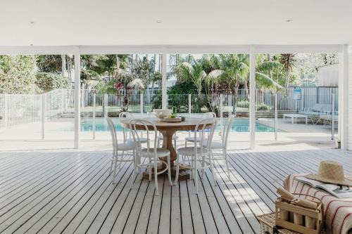 Shoal Bay House | The Beach House, 25 Tomaree Road - fantastic house with pool, linen