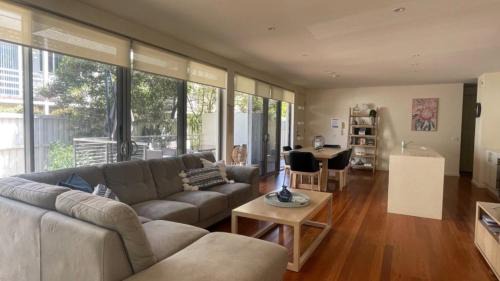 Hawks Nest House | The Best By The Beach On Bennett - Wifi