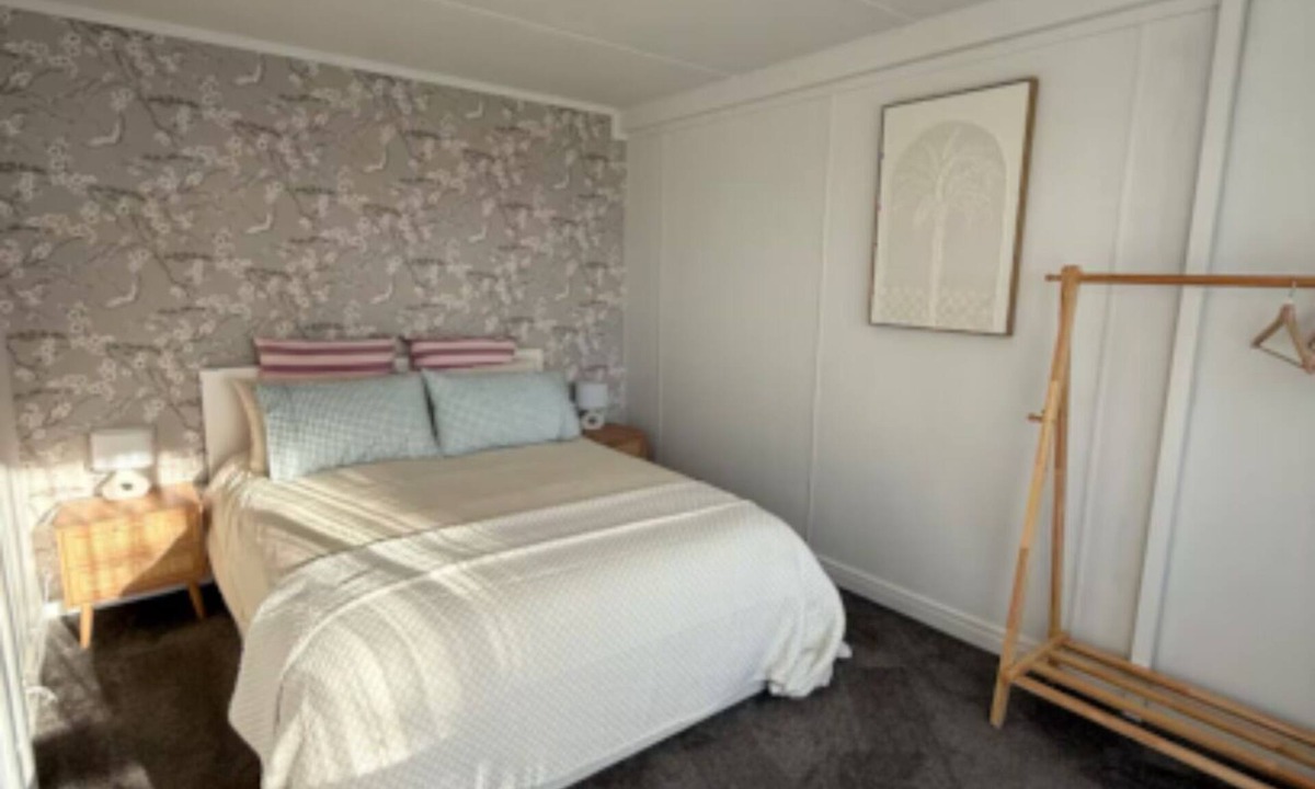 Alexandrina House | THE BEST VIEWS IN CLAYTON BAY @ ‘Apollo Cove’