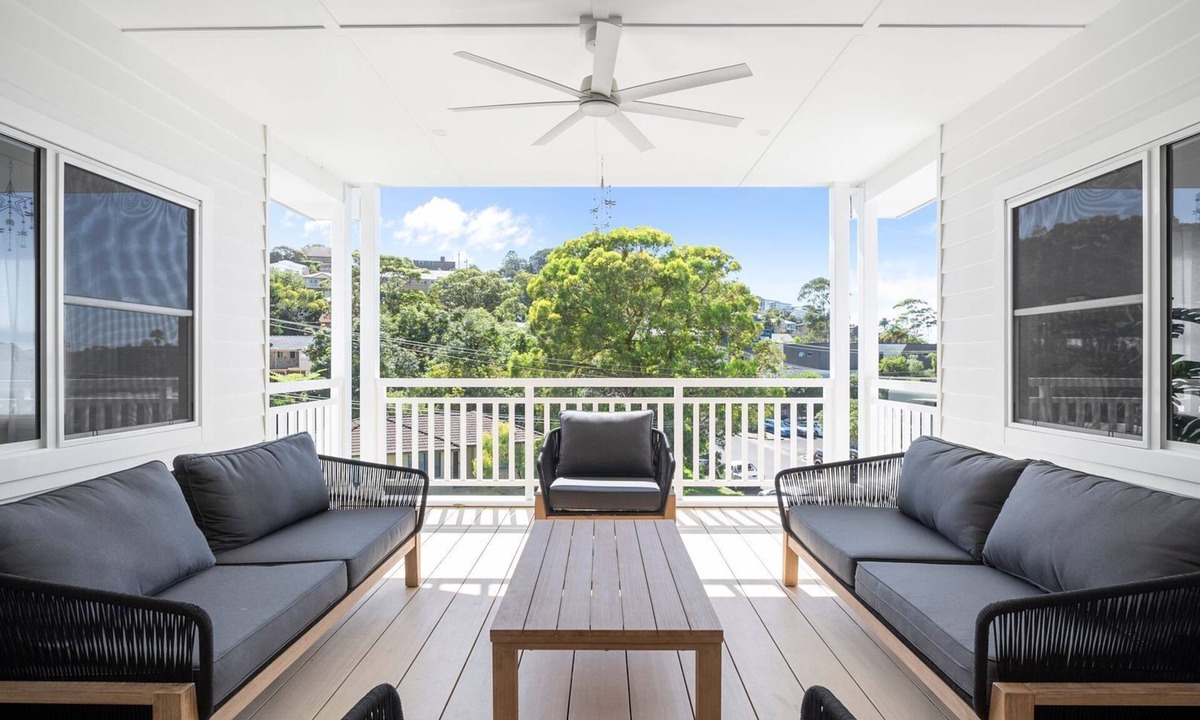 Kiama House | The Break White House by the Sea