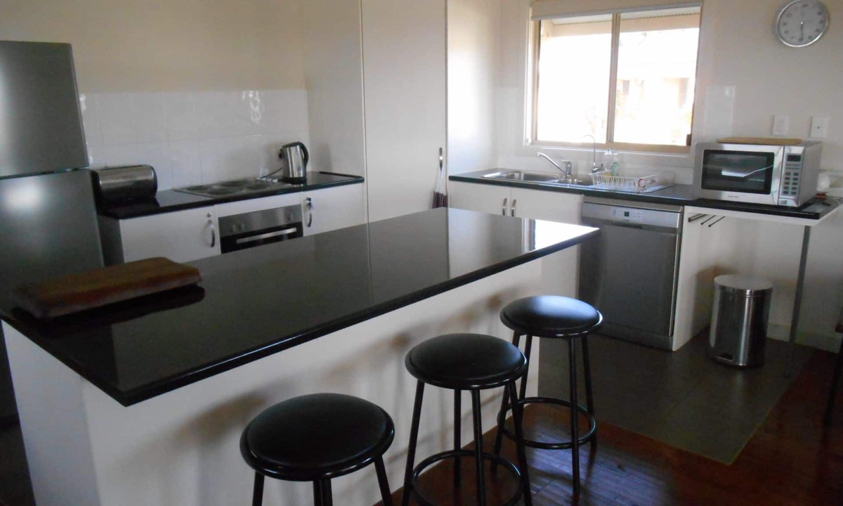 Port Vincent House | The Breezeway - Off Peak Special!