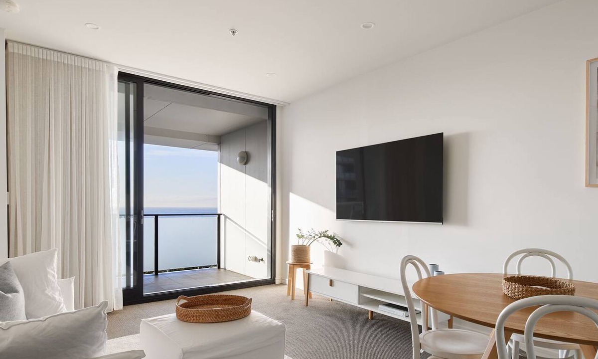 Newcastle Apartment | The Calm - one bedroom apartment overlooking Newcastle Beach