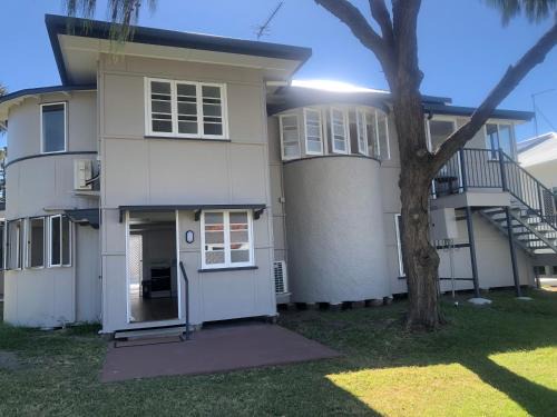 Emu Park House | The Castaway