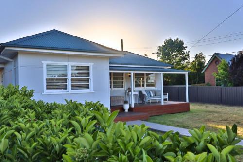 Central Mudgee House | The Corner Cottage