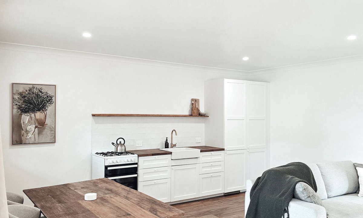 Kingsdale Cottage | The Cottage Kingsdale, Private bushstay, wildlife, dam views & fire pit Goulburn