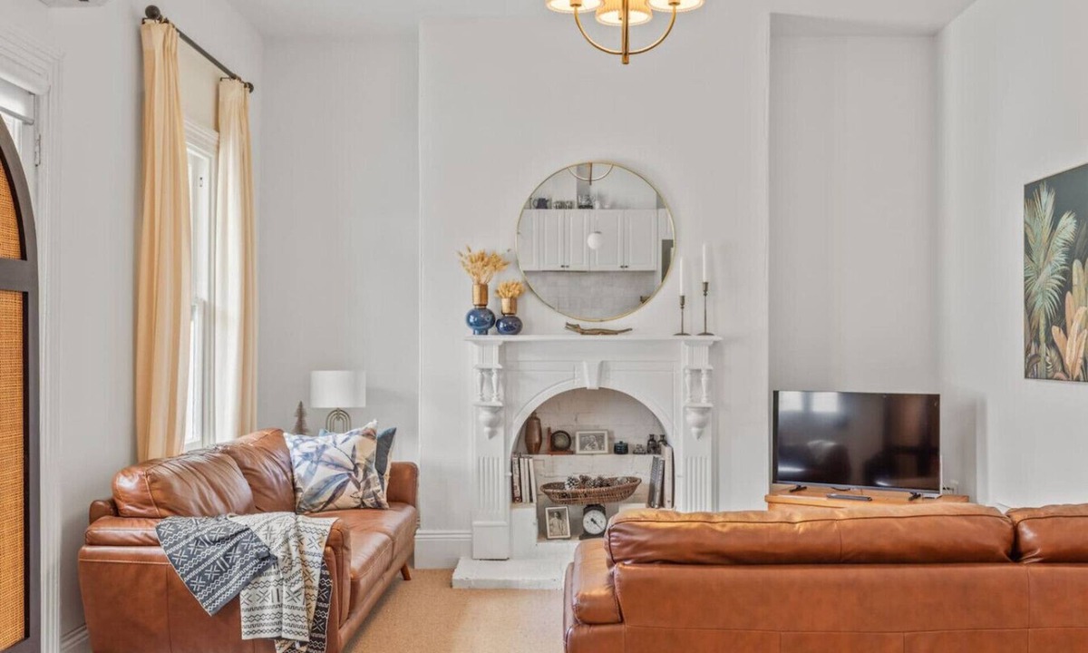 Launceston CBD House | The Countess Central Heritage in Launceston