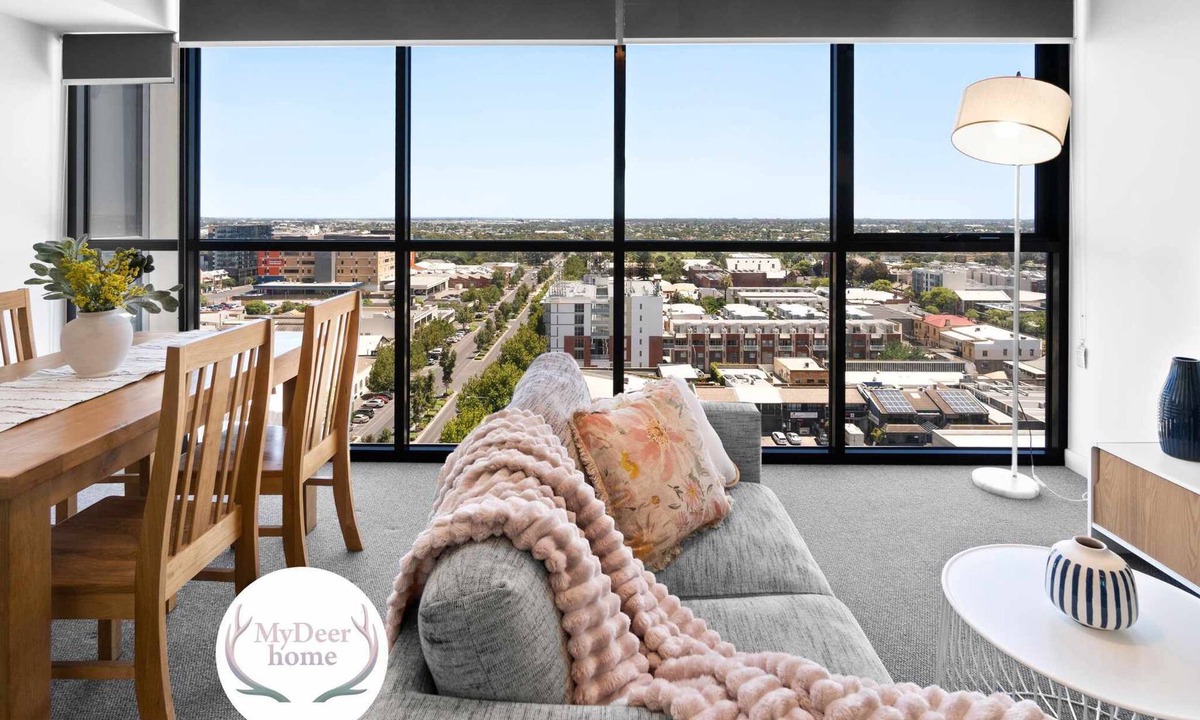 Adelaide Central Business District Apartment | The cozy 1BR Adelaide CBD Apt - Walkable - WiFi