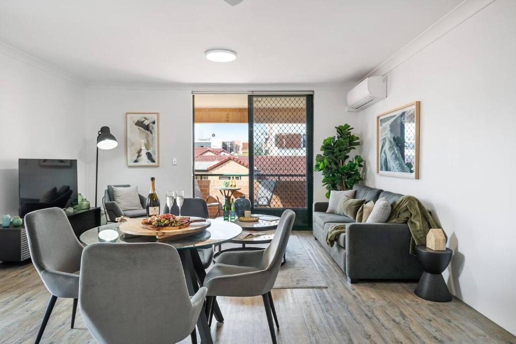 Redfern Apartment | The Downtown Retreat - Heart of Redfern