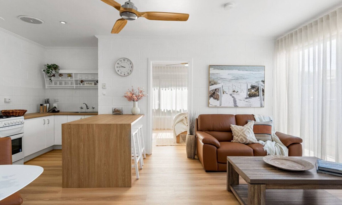 Henley Beach Apartment | The Driftwood - Explore the Beach Life at Henley