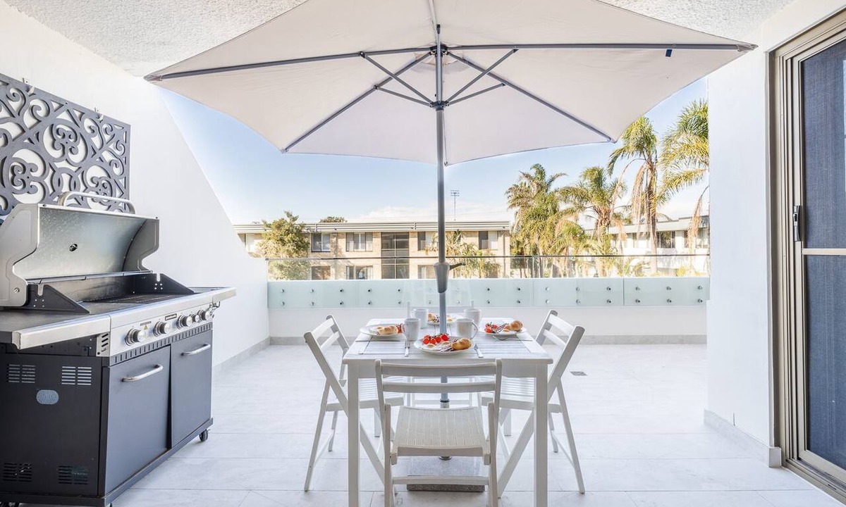 Fingal Bay Apartment | The Dunes 5, 38 Marine Dr - pool, tennis court, Wi-Fi