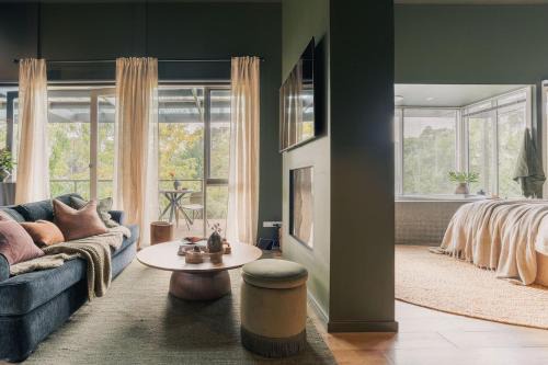 Daylesford Villa | The Empress An Elegant and Stylish Retreat