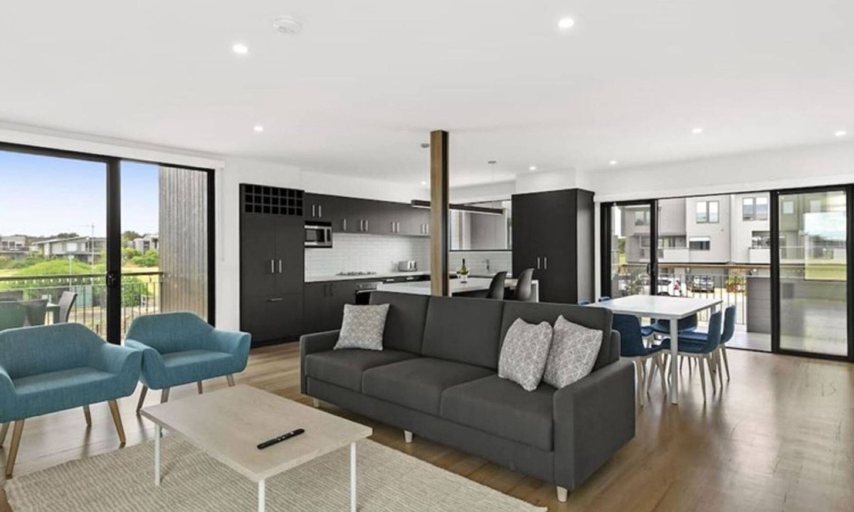 Torquay House | The Fairway Club 17 $ Bedroom Premium Townhouse