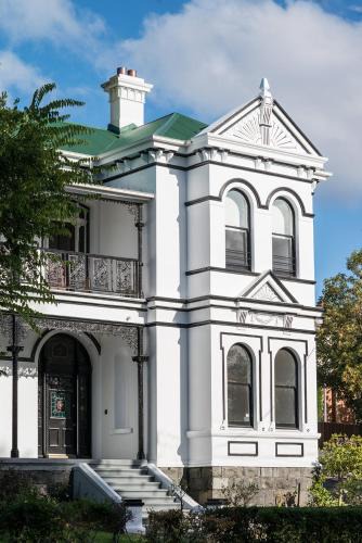 Launceston CBD Hotel | The Florance