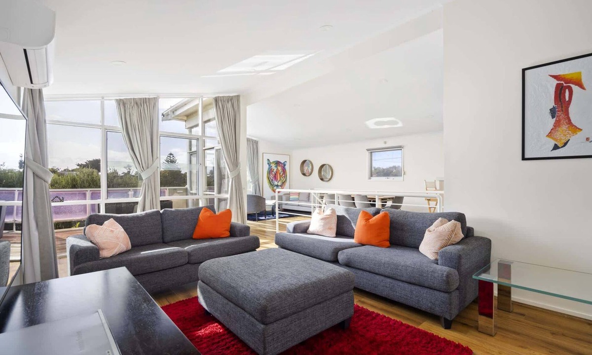 Frankston House | The Foreshore - 50m to Frankston Beach