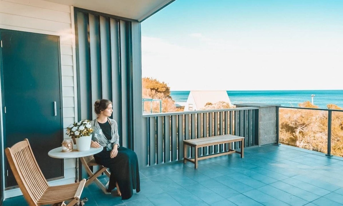 Skenes Creek House | The Gallery ~ Absolute Ocean Views ~Wifi