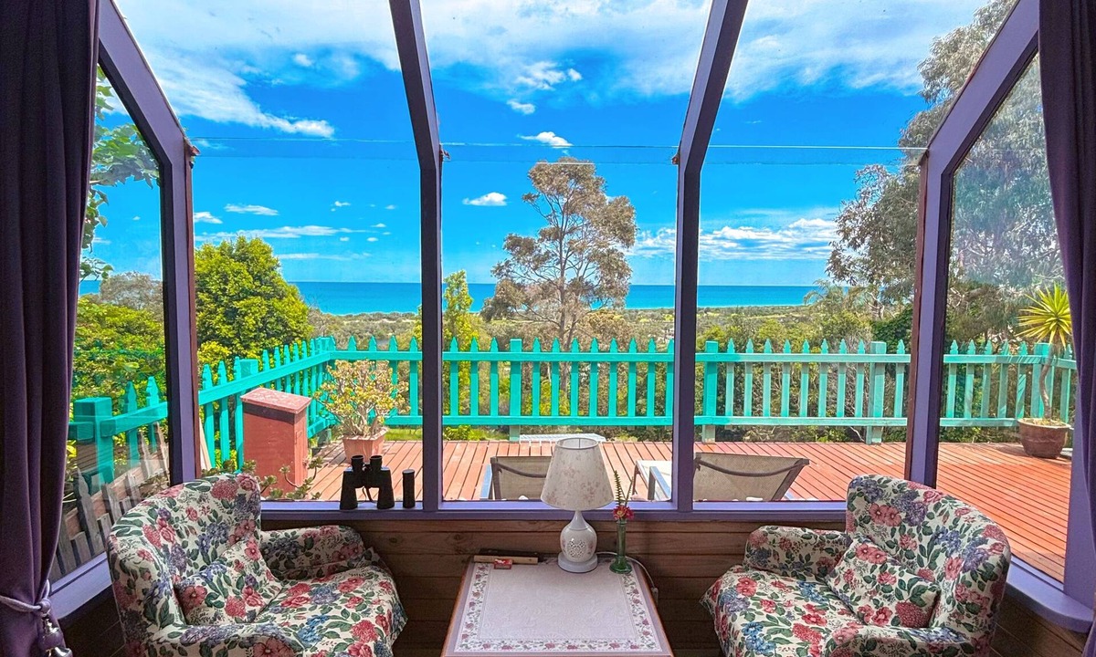 Lakes Entrance Bed & Breakfast | The Goat and Goose B&B