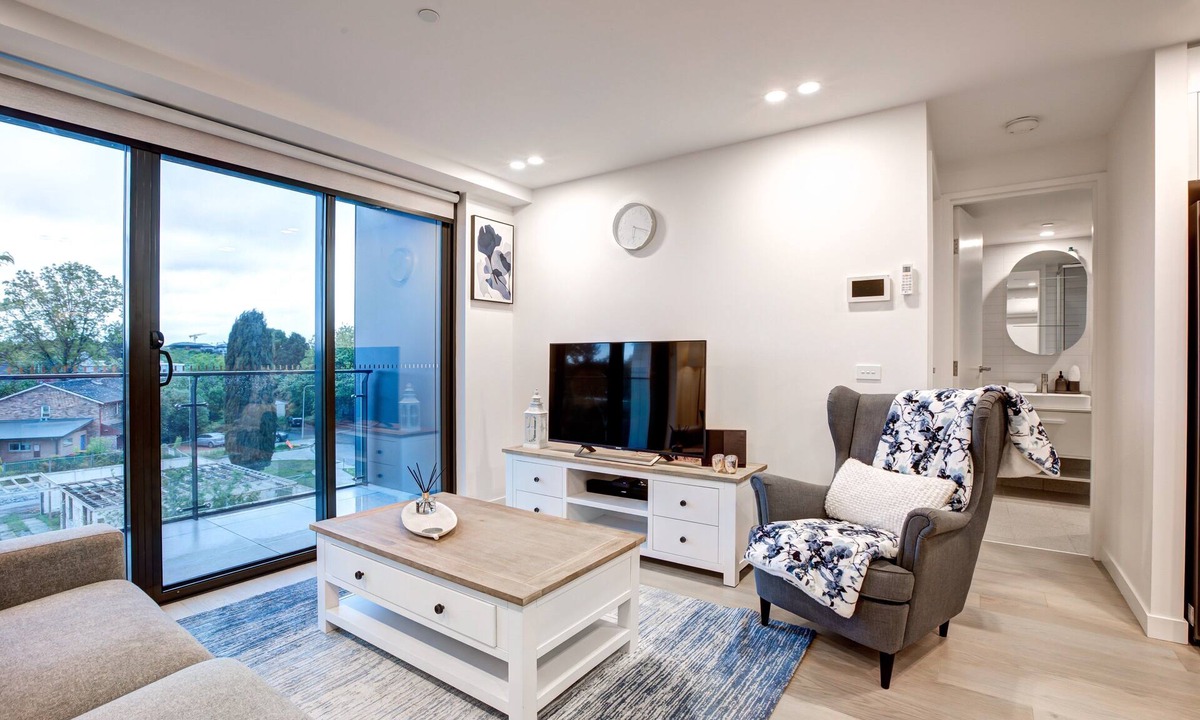 Dickson Apartment | The Hamptons: Dual-Suite Sanctuary | 2 Private Baths | Rooftop Pool