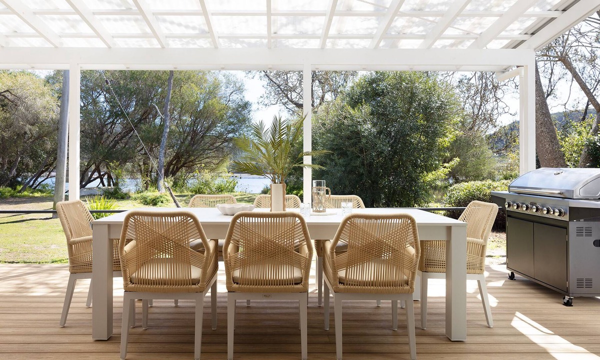 Patonga House | THE LITTLE OYSTER Waterfront Beach House Patonga