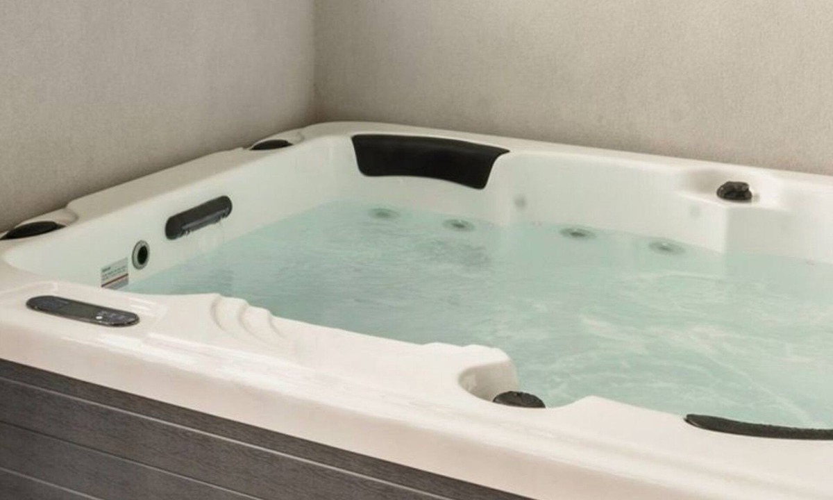 Cowes House | The Manor with spa in Cowes