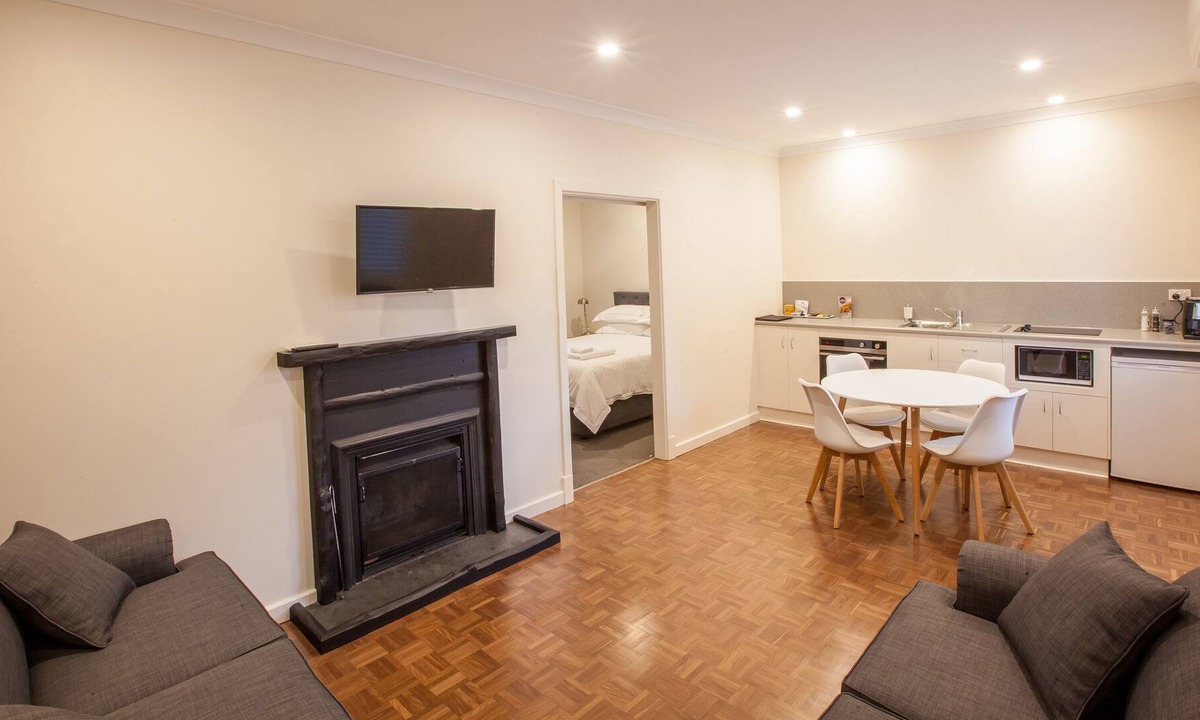 Clare Apartment | The Mill Apartments