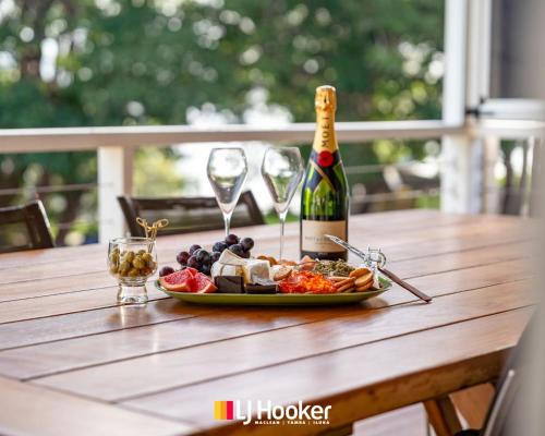 Iluka House | The Moorings