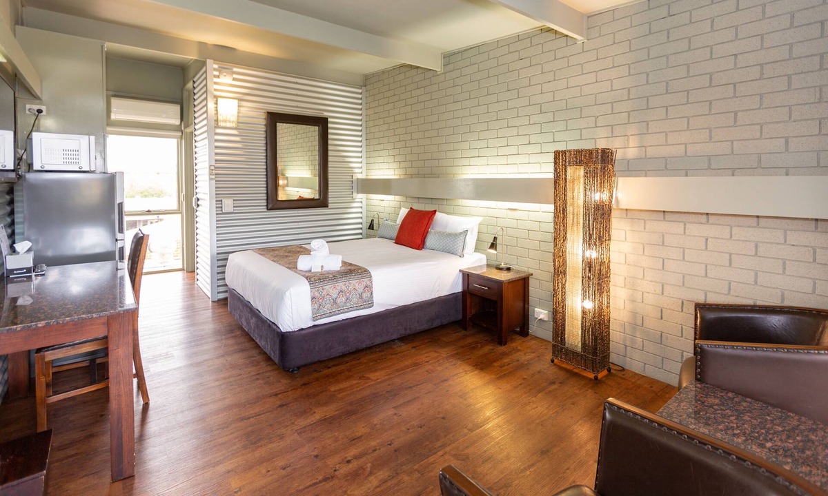 Morwell Hotel | The Olive Tree Motel