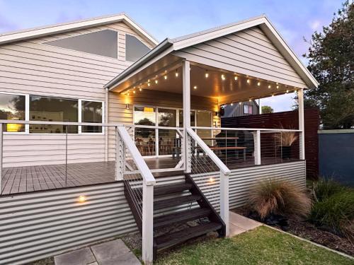 Sandy Point House | The Sands Stay 3 Pay 2 Winter Special
