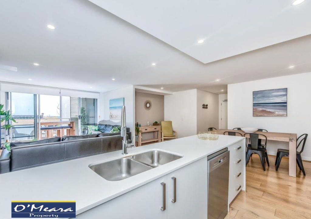 Shoal Bay Apartment | The Shoal 303 Air Conditioning WI-FI Netflix Views Linen and Lift