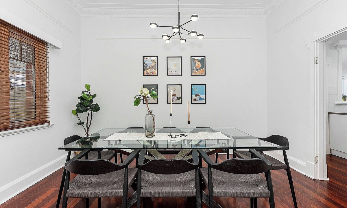 Bedford House | The Ultimate Bedford Modern Stay