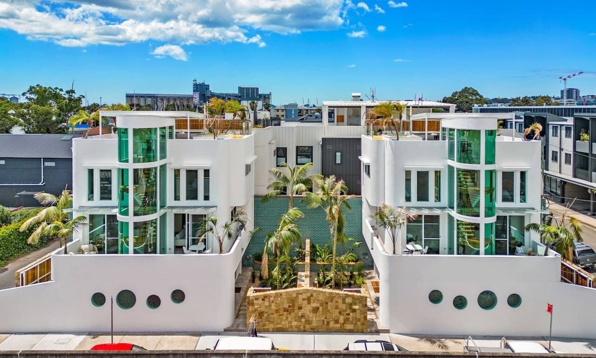 Wickham House | The Urban Resort A Mediterranean style Group Haven