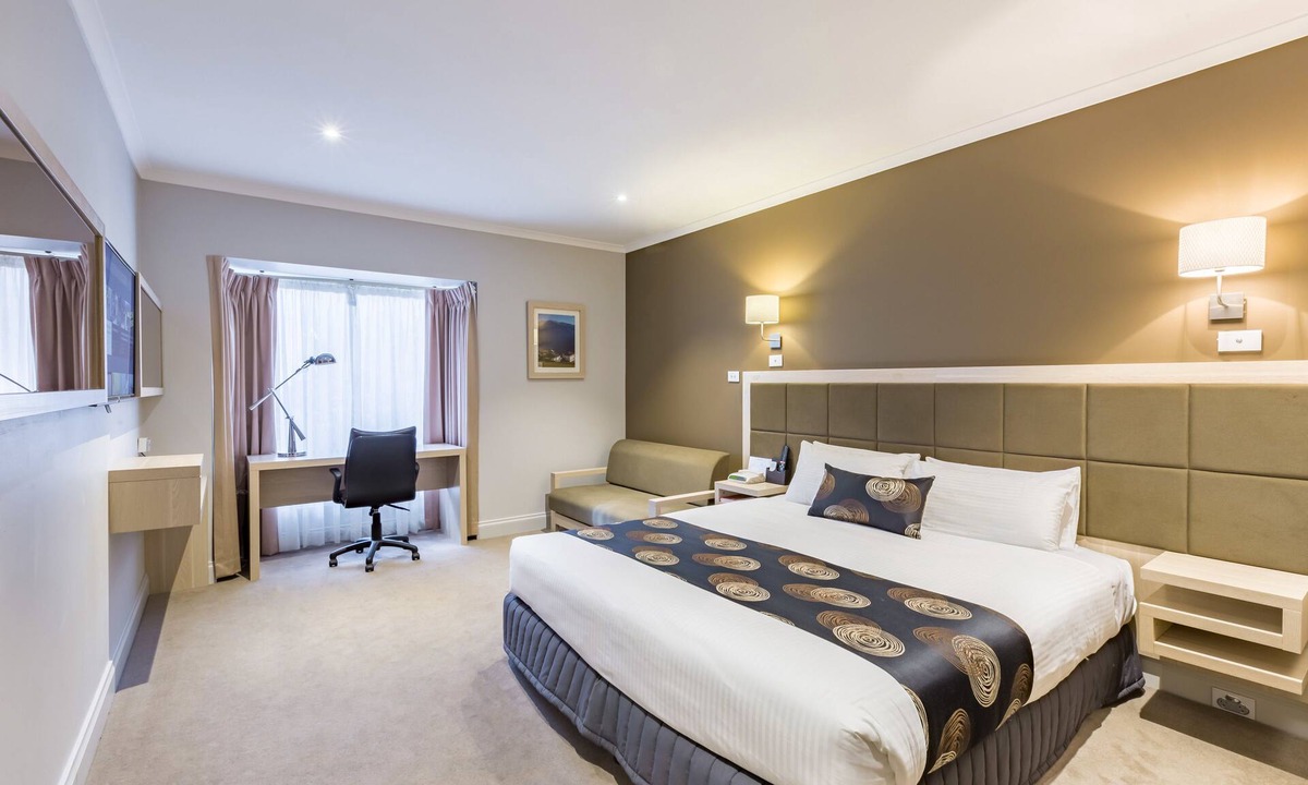 Glen Waverley Hotel | The Waverley International Hotel