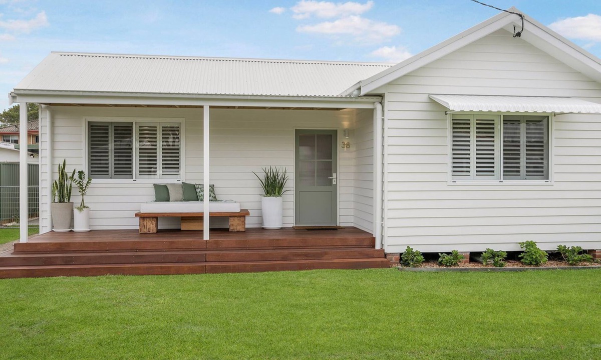 North Haven House | Thirty Eight - Close to beach and river