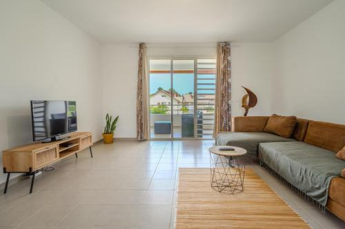 Remire Montjoly Apartment | Ti'Paradis Rémire - 2 chambres - 5 min de la Plage - Wifi - Balcon - Adapté long séjour