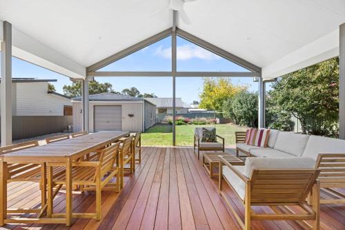 Mansfield House | Timber Mill Cottage - Mansfield