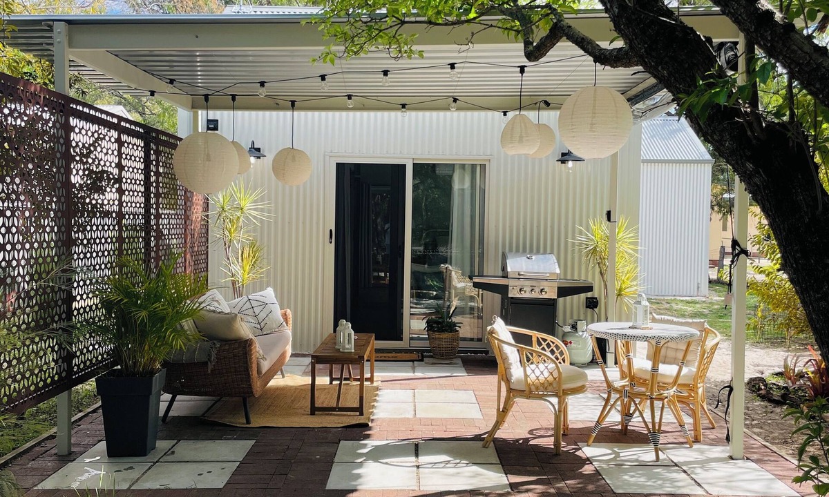 Capel Apartment | Tin Shed Capel - cosy, quiet, convenient