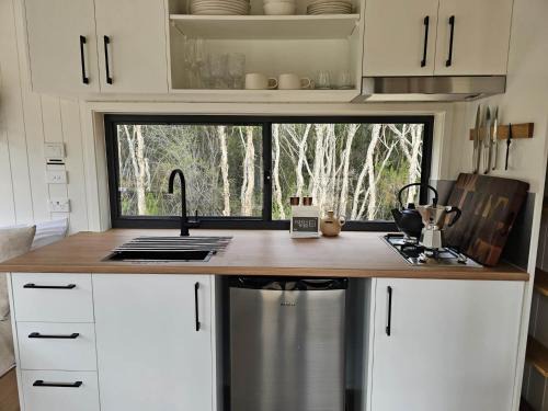Tomerong House | Tiny Lola