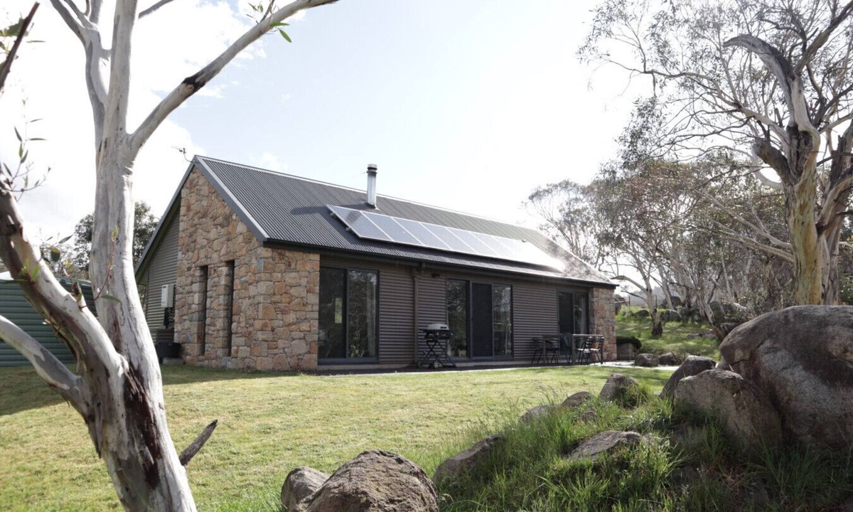 Jindabyne Cottage | Touchdown Cottages Eco-Cabins