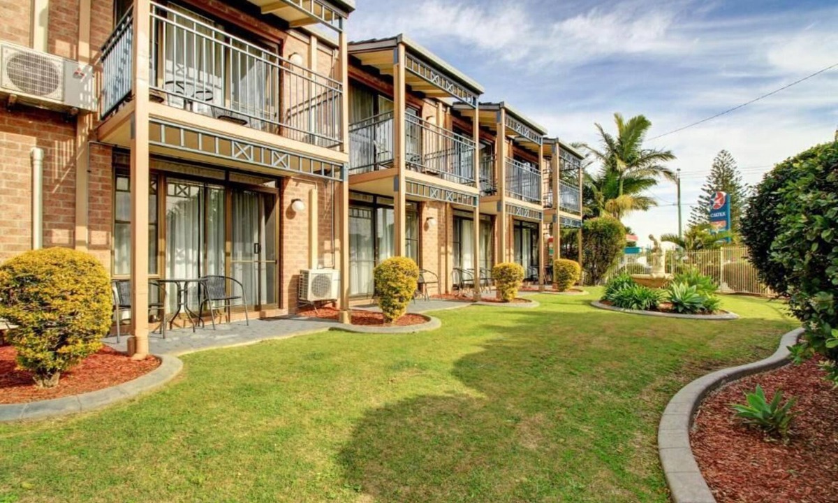 Port Macquarie Hotel | Town Beach Motor Inn