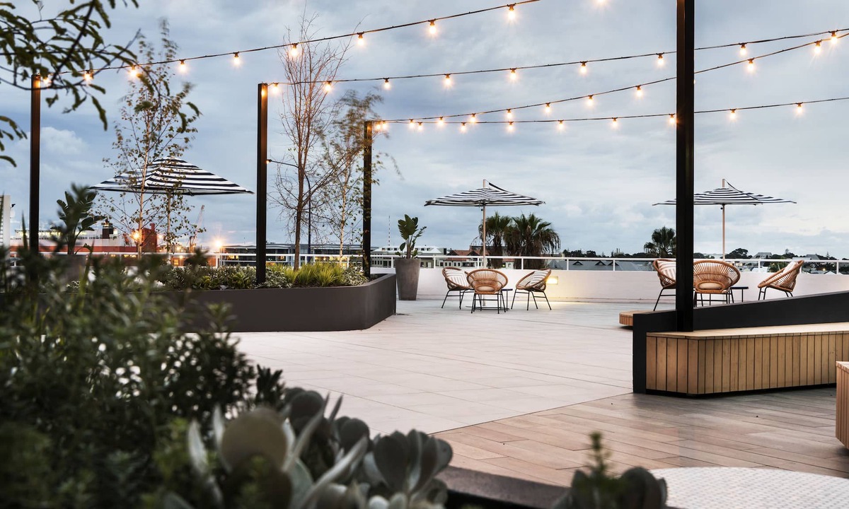 East Fremantle Hotel | Tradewinds Hotel Fremantle