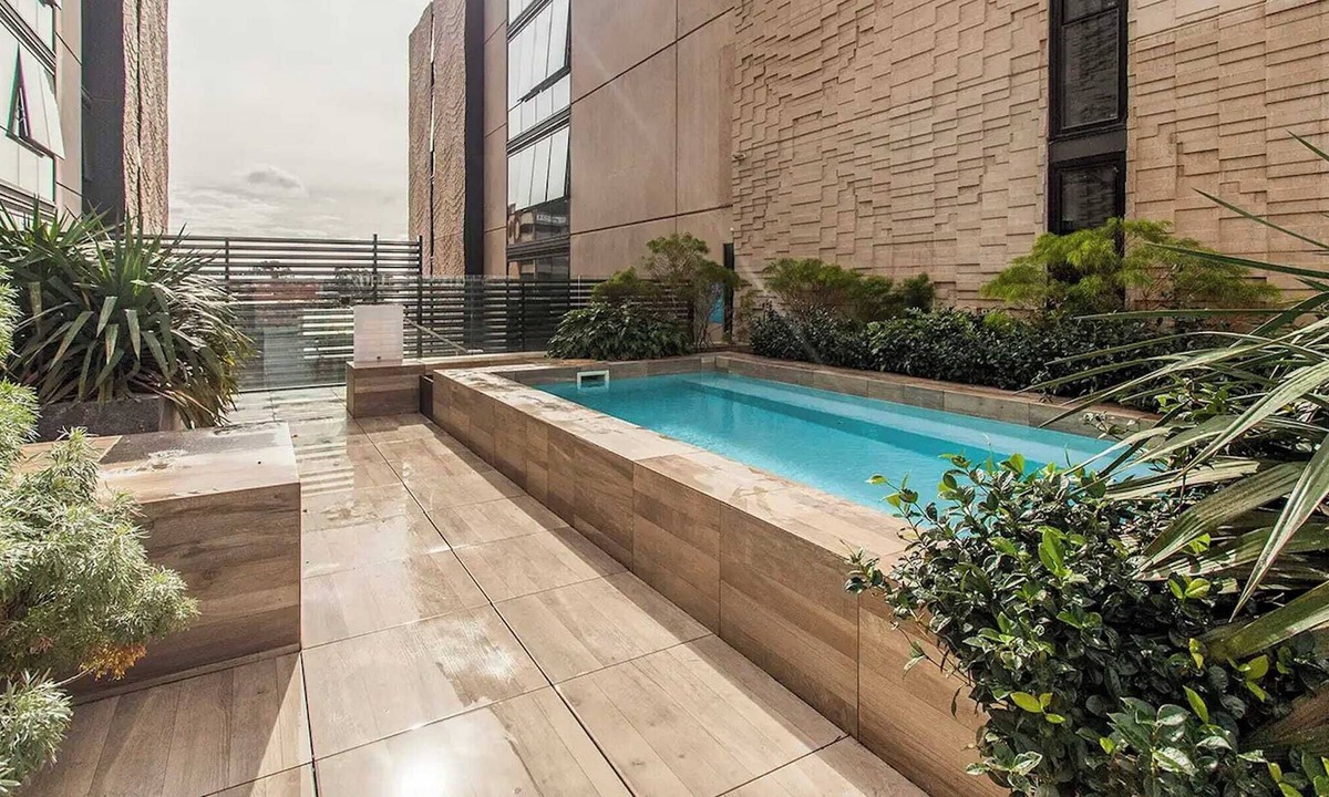 Collingwood Apartment | Trendy Stay at the Oxford on Stanley