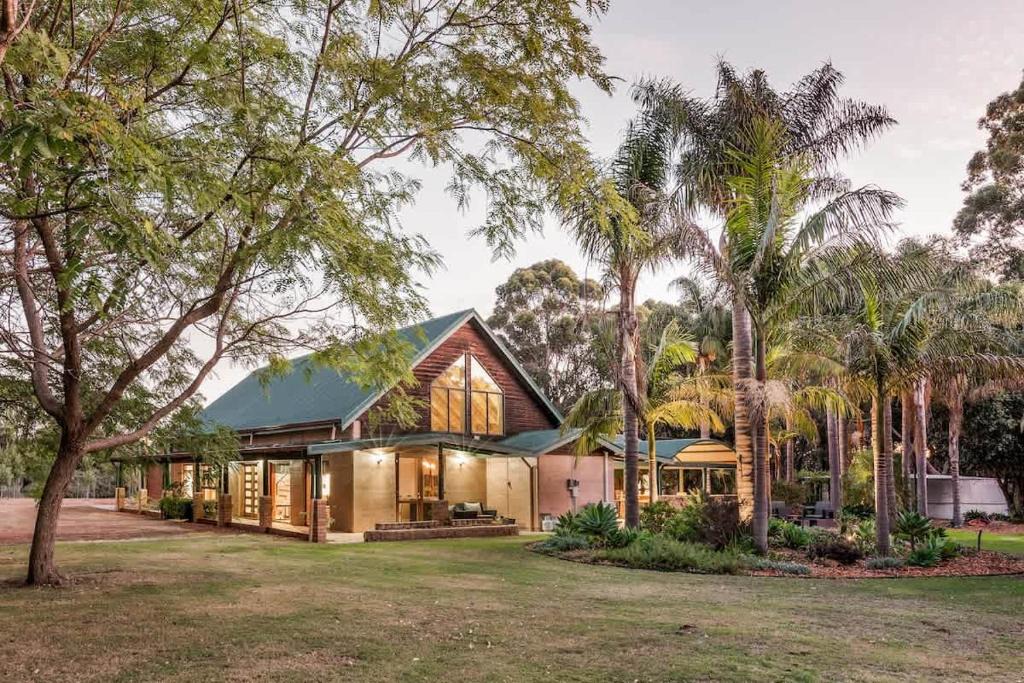 Margaret River House | Trinder Retreat - Luxe Nature Escape and Alfresco Bath