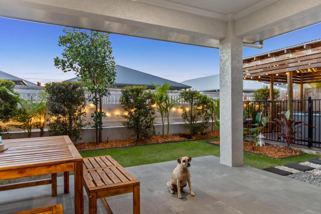 Trinity Beach House | Trinity Oasis Spa BBQ & Family Retreat