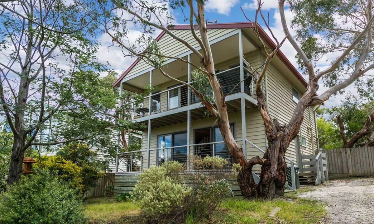 Aireys Inlet House | Two Story House with Ocean Views