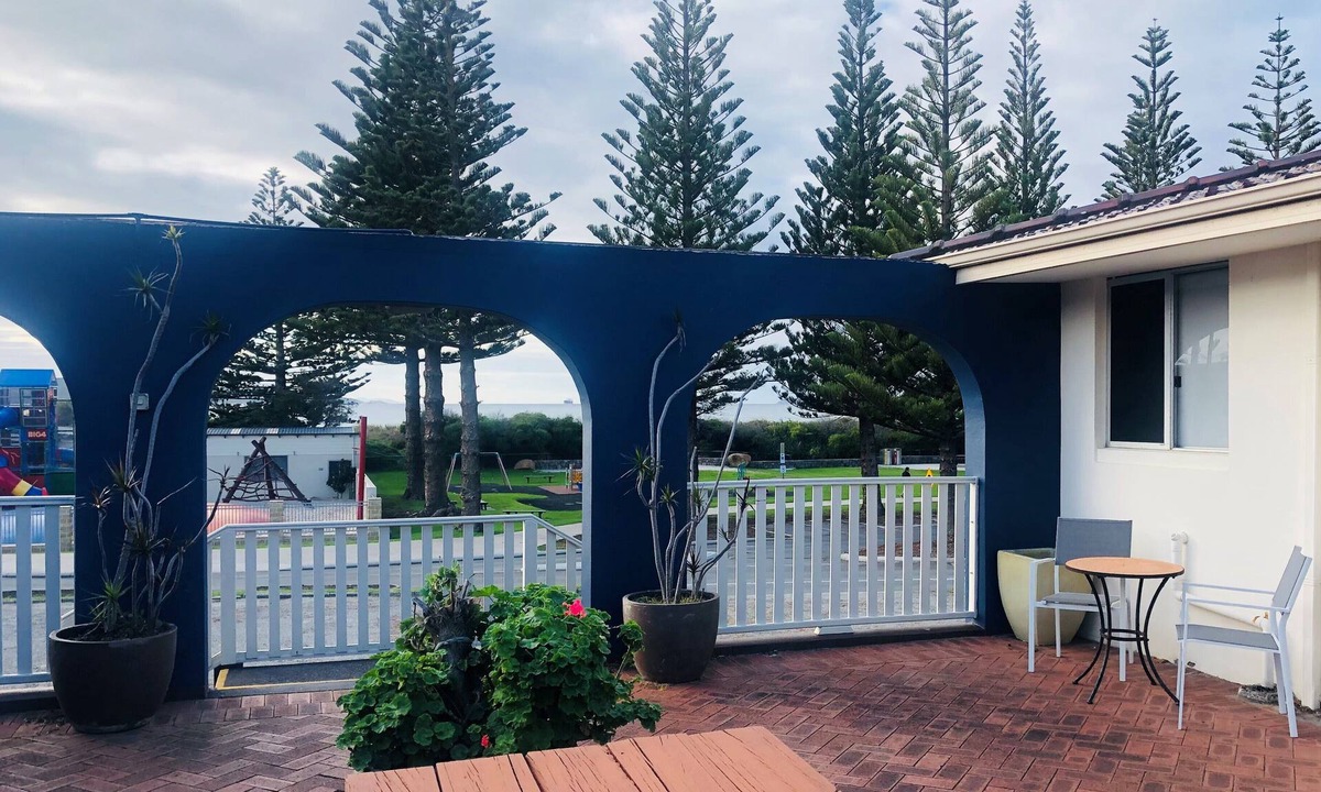 Middleton Beach Apartment | U1 Family friendly accommodation close to the beach
