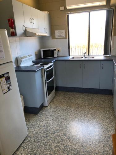 Emu Park Apartment | Unit 3 Pattison